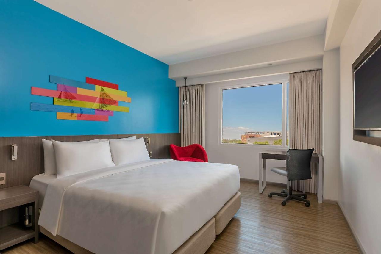 Park Inn By Radisson Iloilo Екстер'єр фото