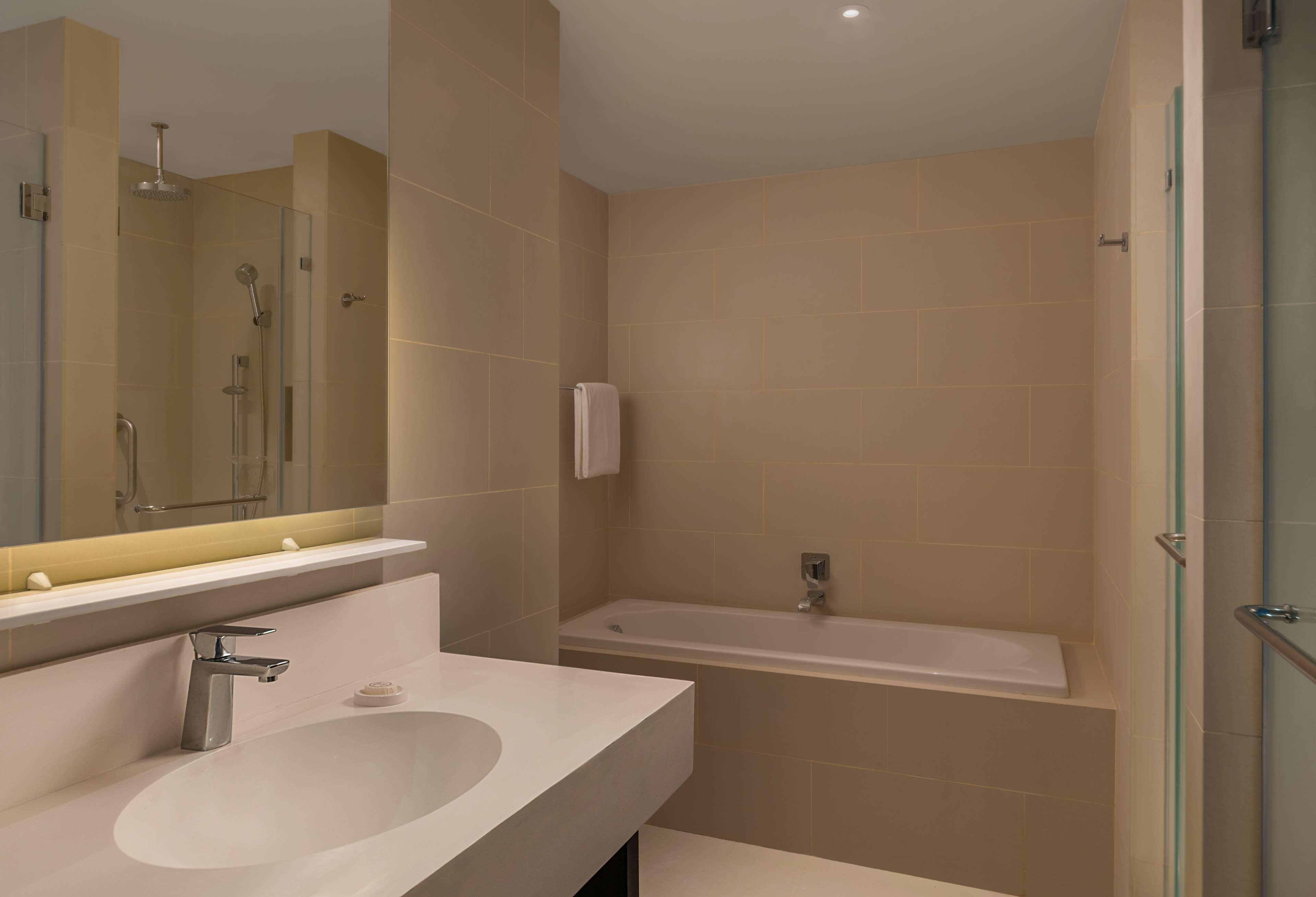 Park Inn By Radisson Iloilo Екстер'єр фото