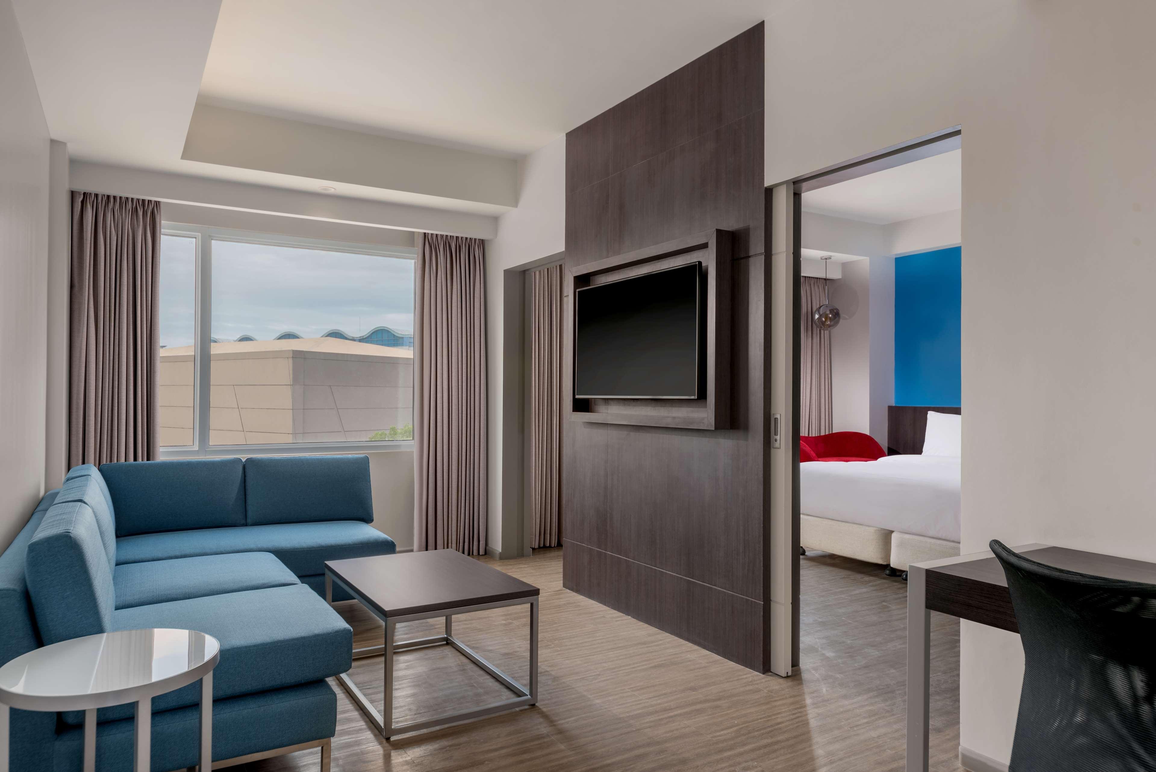 Park Inn By Radisson Iloilo Екстер'єр фото
