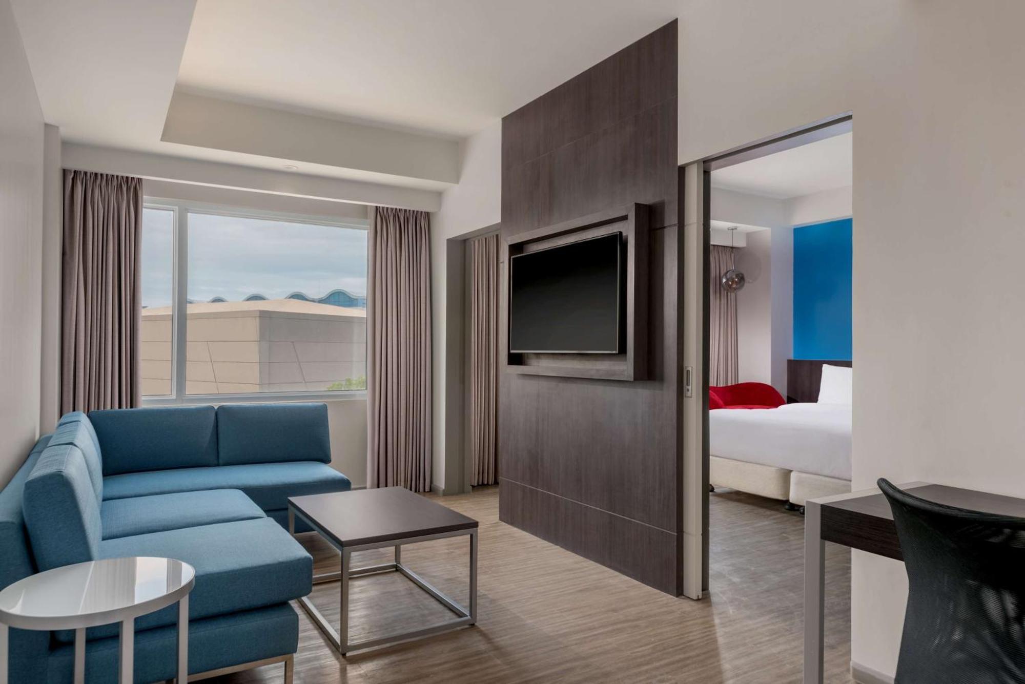 Park Inn By Radisson Iloilo Екстер'єр фото