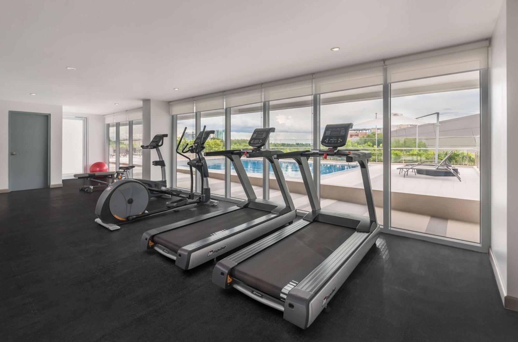 Park Inn By Radisson Iloilo Екстер'єр фото