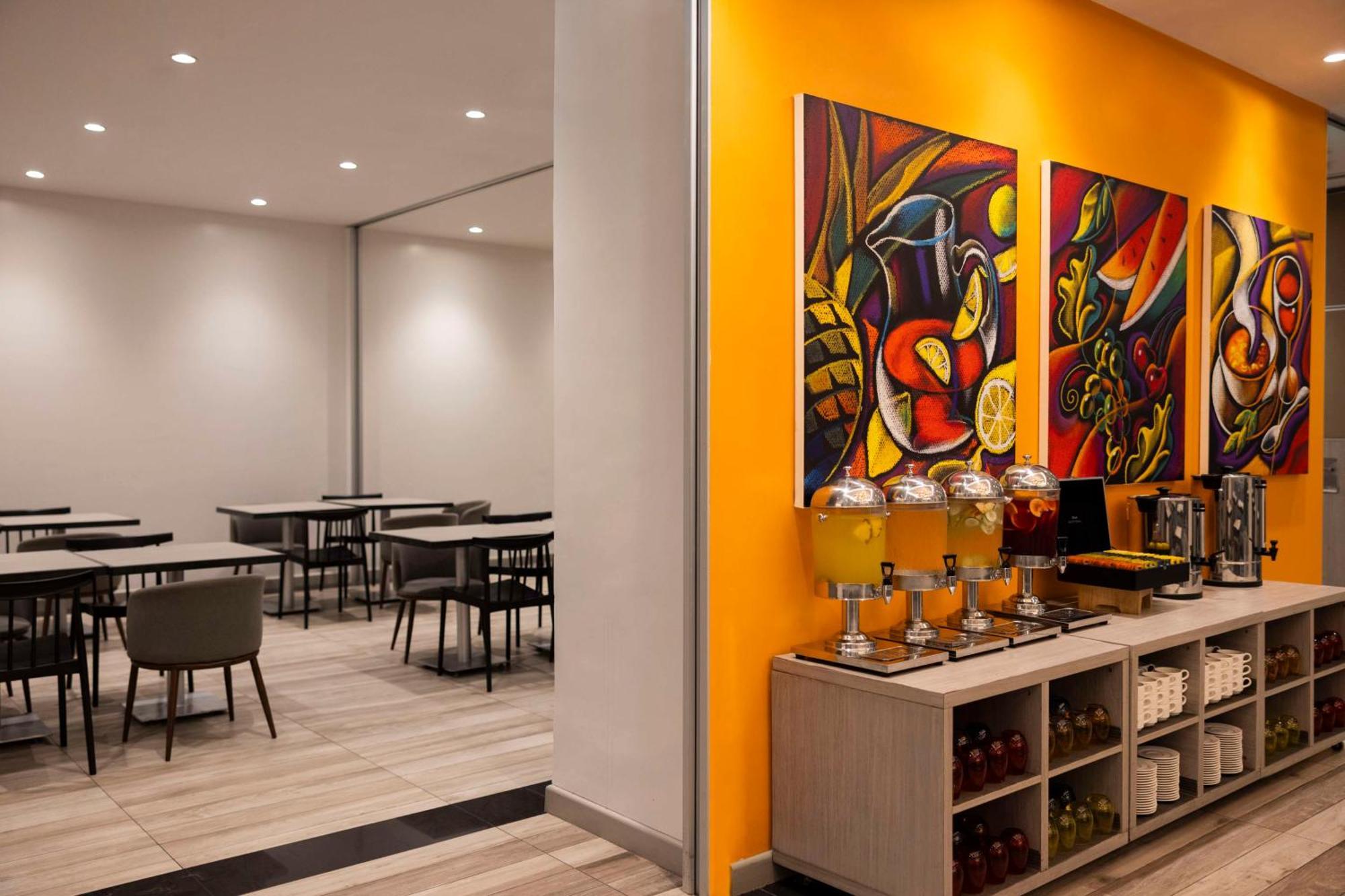Park Inn By Radisson Iloilo Екстер'єр фото