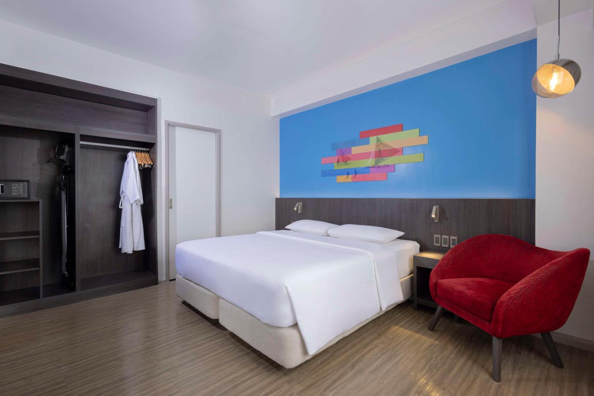 Park Inn By Radisson Iloilo Екстер'єр фото